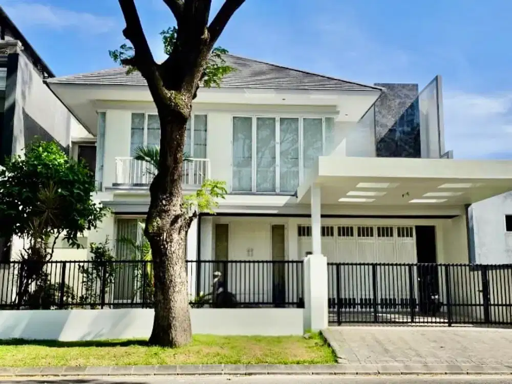 DISEWAKAN RUMAH ROYAL RESIDENCE WIYUNG LUAR CLUSTER SEMI FURNISH BAGUS
