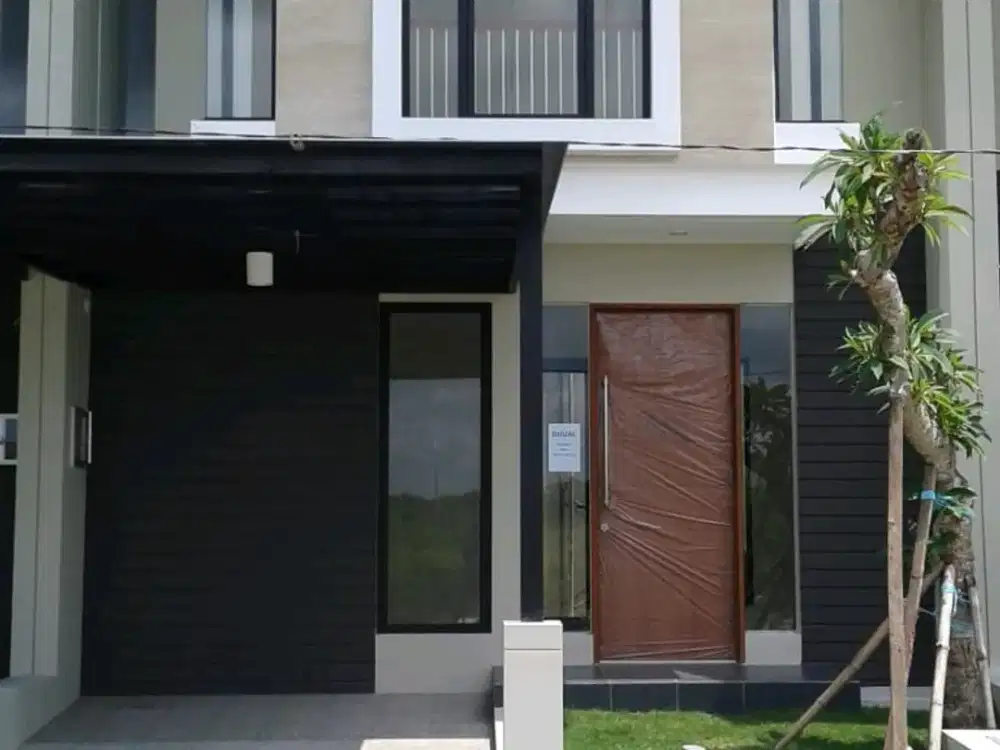 Disewakan Rumah 2LT Northwest Hill 2LT 2KM LT72m Full Furnish Surabaya Barat