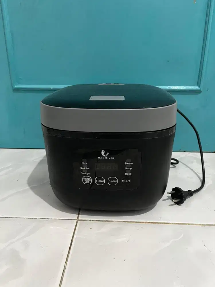 Pemasak serbaguna/Penanak nasi/Rice Cooker merek Han River warna hita