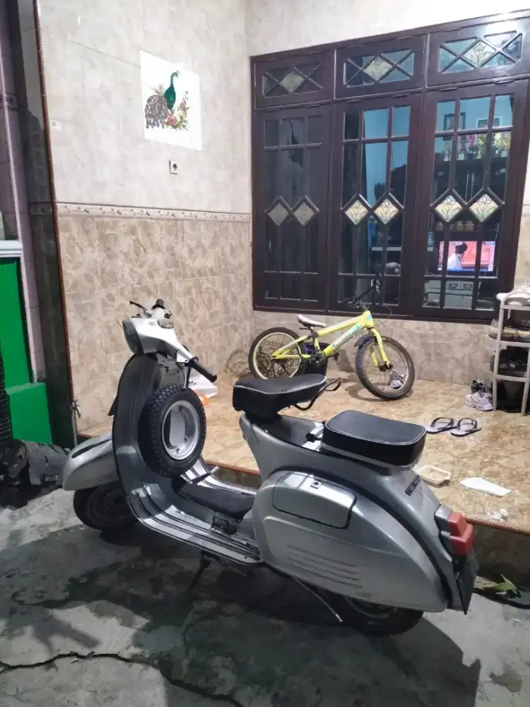 vespa super thun 76