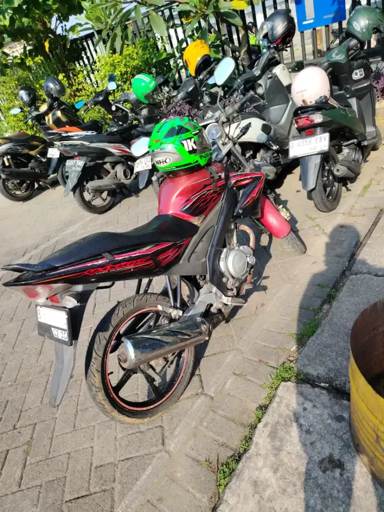 ViXion 2011 red