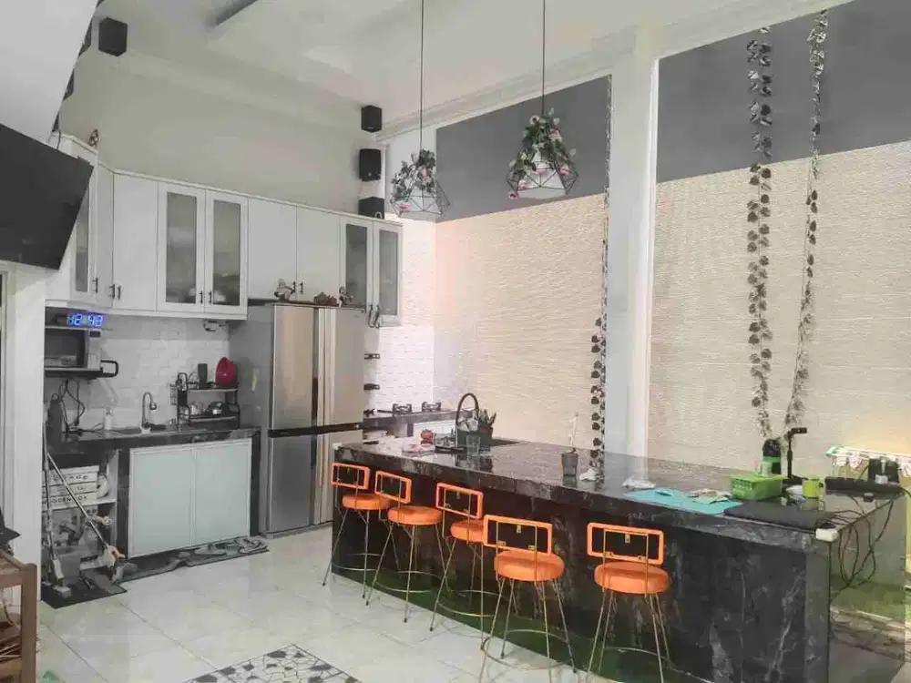Rumah 3 lantai siap huni di Sunter