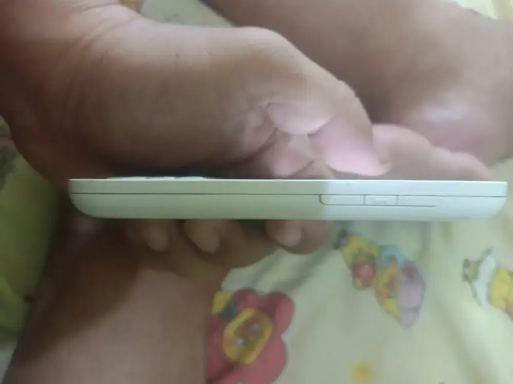 Blackberry Q5. Hp normal. Min LCD tompel sama tutup kartu sim ga ada.
