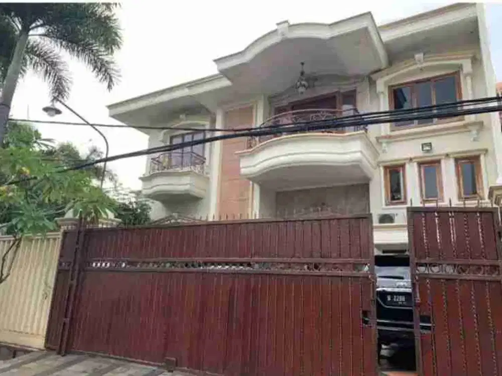 Rumah Mewah 2 lantai di Danau Indah Sunter