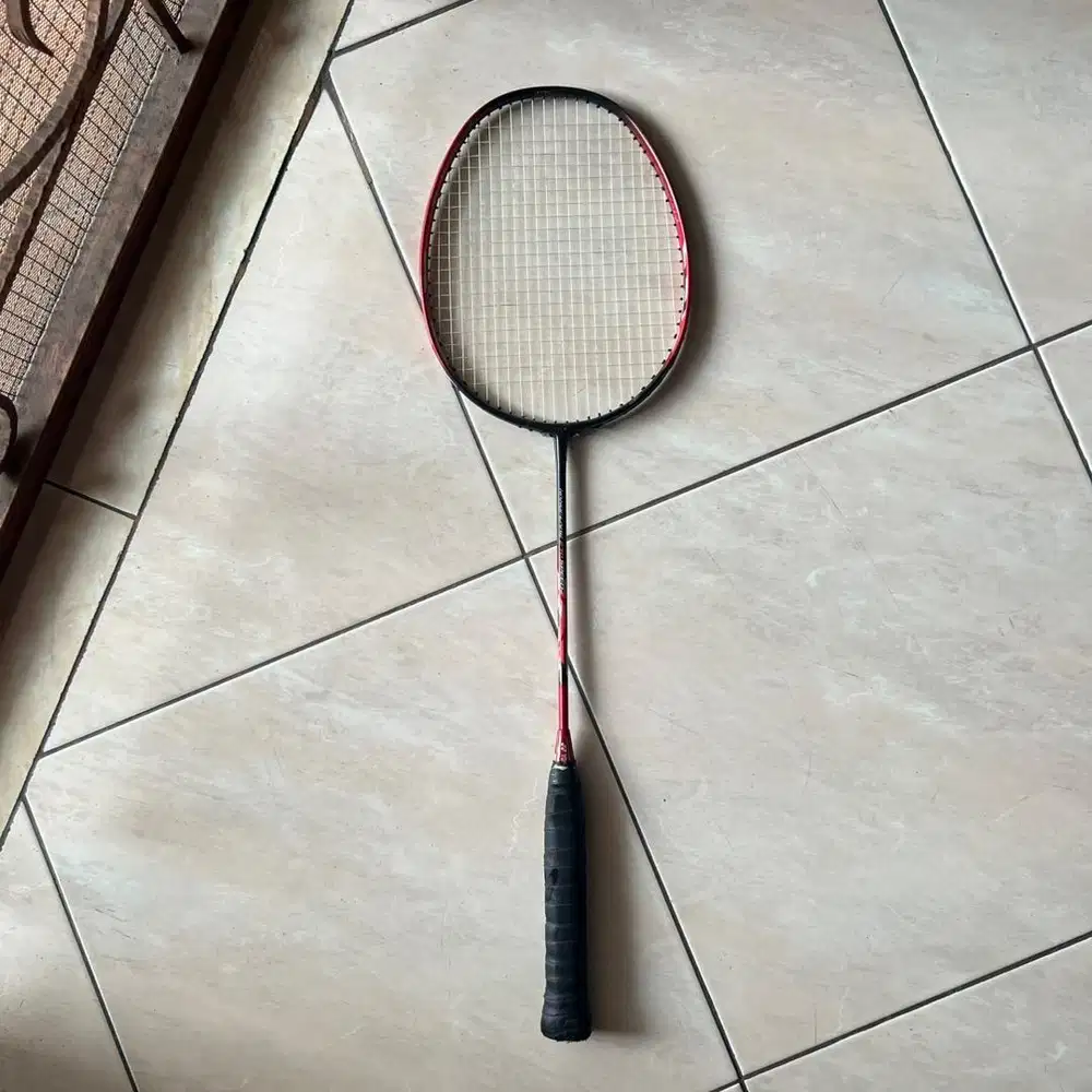 Raket badminton