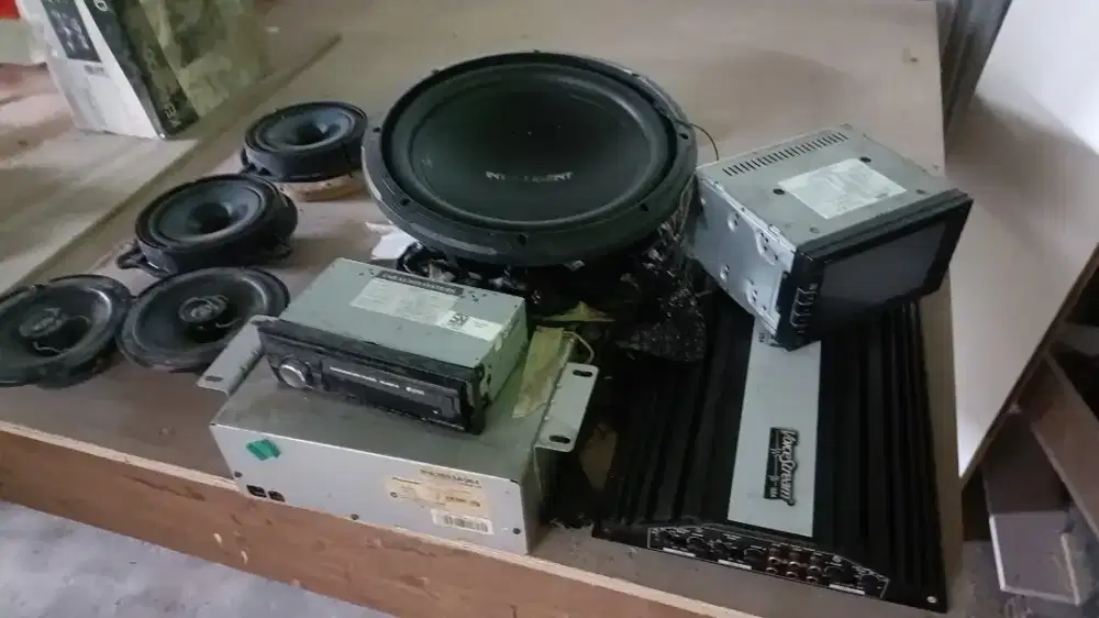 Subwoofer venom &doubel din