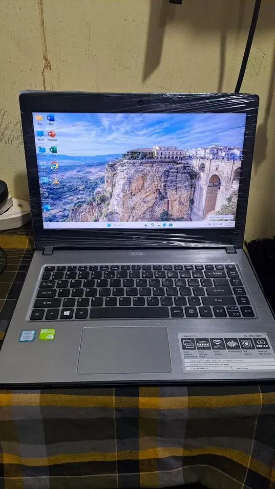 Laptop acer core i5 Nvidia Ram 8 SSD256