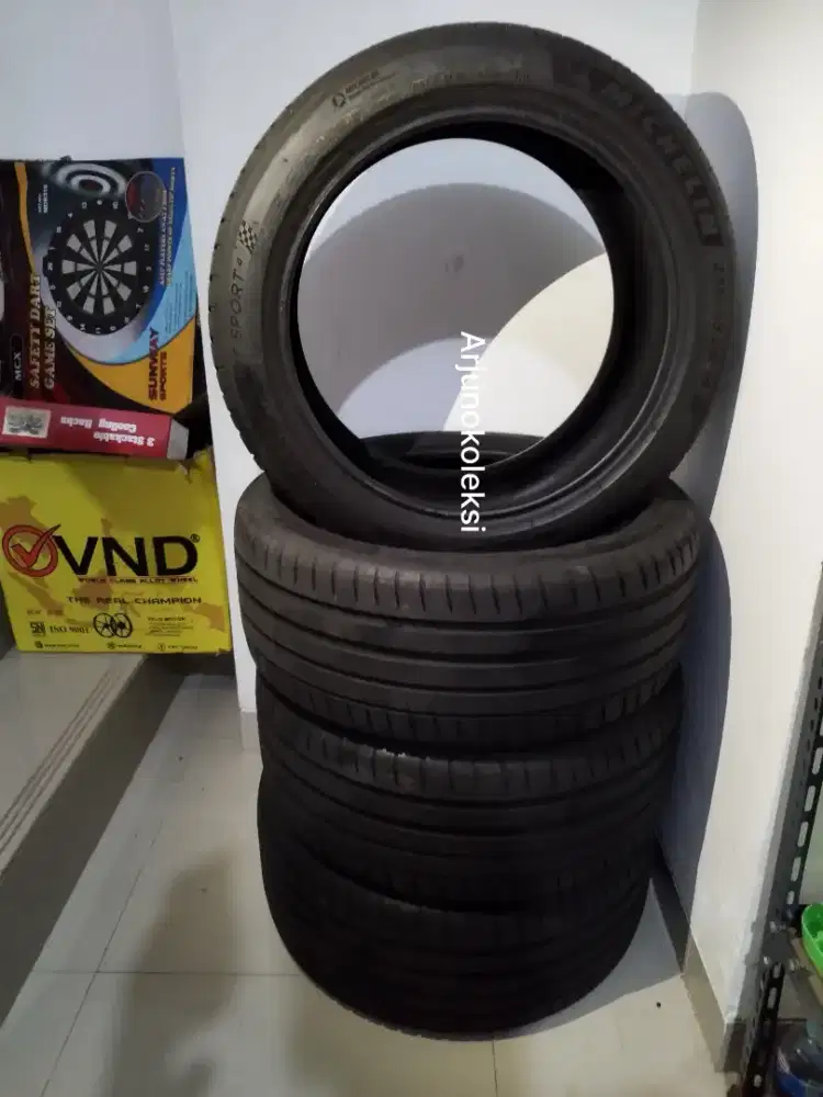 Michelin Pilot Sport R18