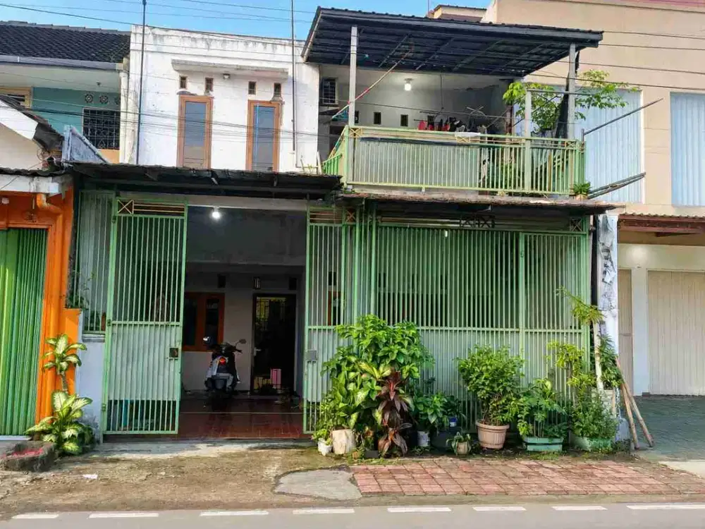 MURAH !! Pinggir Jalan Pondok Kelapa Jakarta Timur Rumah 2 Lantai