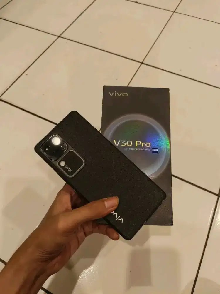Vivo V30 Pro 5g