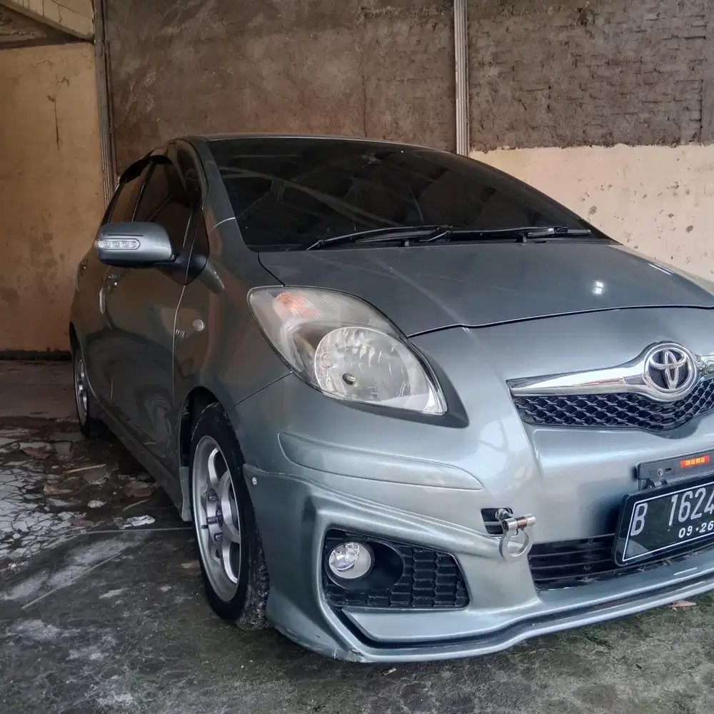 Toyota Yaris 2011 Bensin