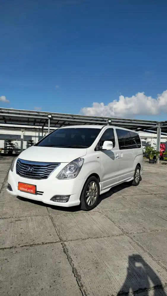 { Low km 10rb } Hyundai H1 2.5 AT Diesel 2015