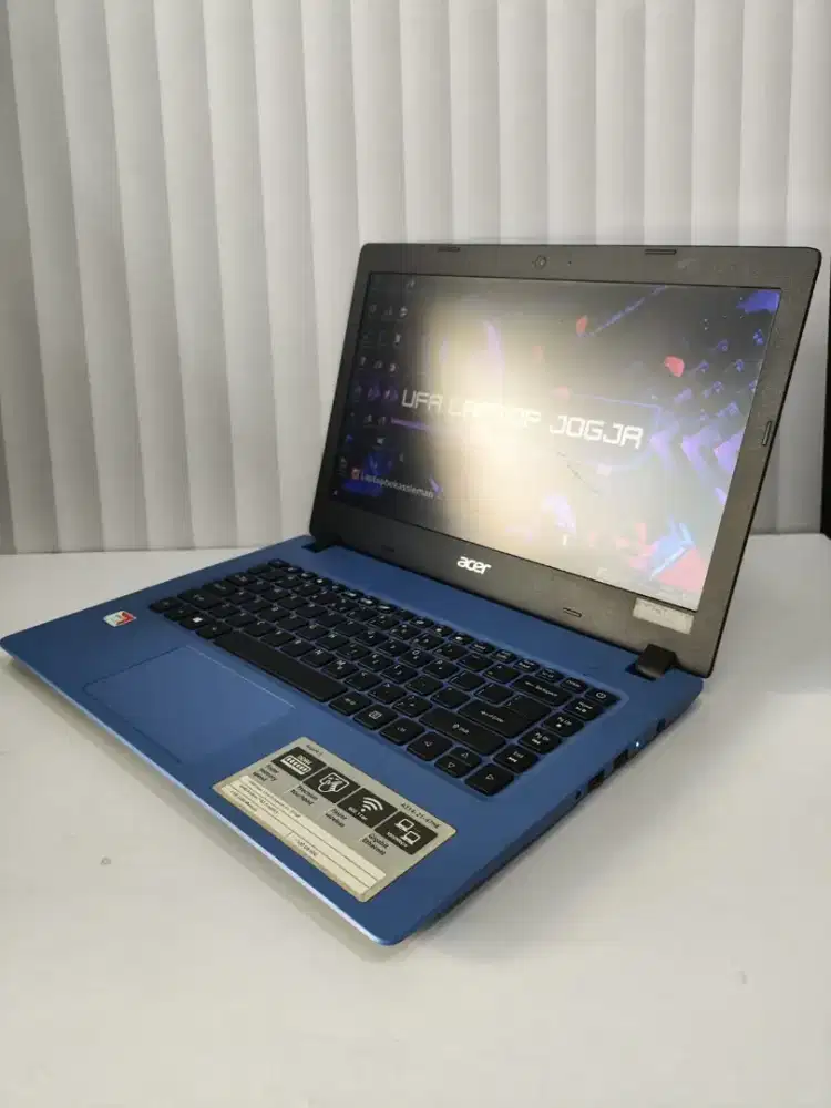 Laris Acer aspire a314-21 AMD a4, ram 4, HDD 500 gb luas