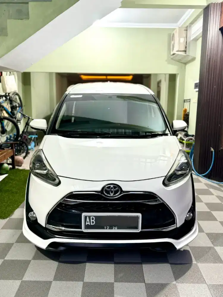 Sienta Q matic ASLI AB DARI BARU low km record resmi