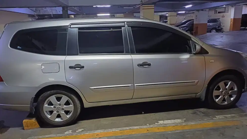 Nissan Grand livina 2010 Bensin