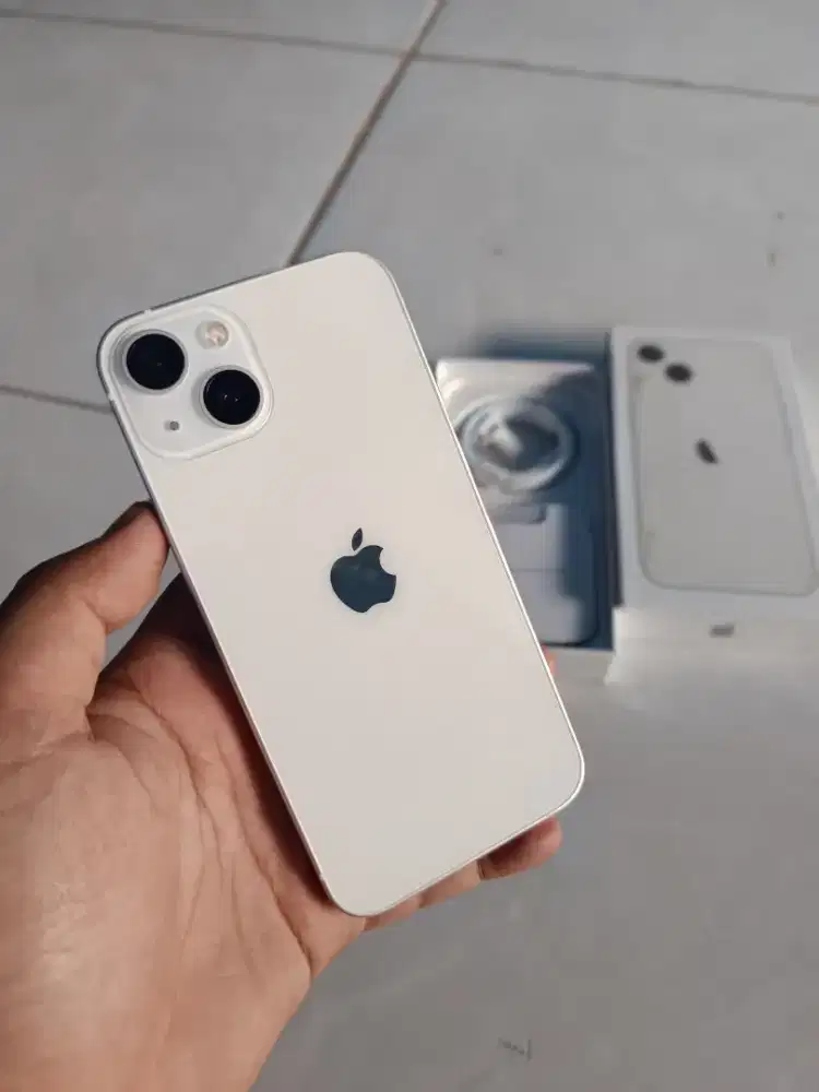 iPhone 13 basic putih