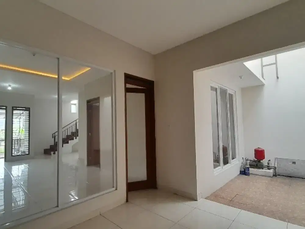 hanya 5 menit ke setra duta  Rumah Bagus MINIMALIS  2 lt di Bandung Utara  Siap Huni