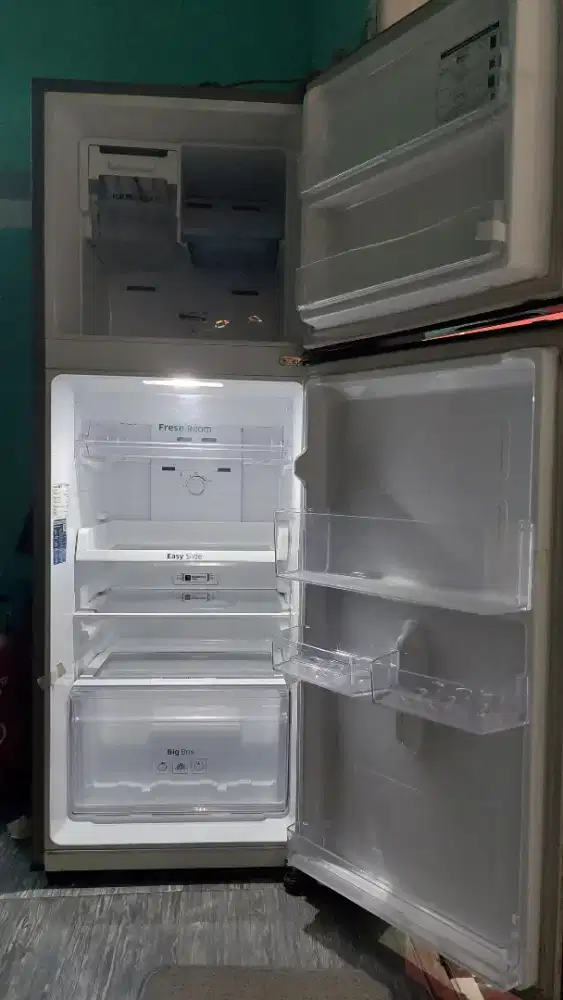 Dijual cepat Kulkas Samsung 2 pintu