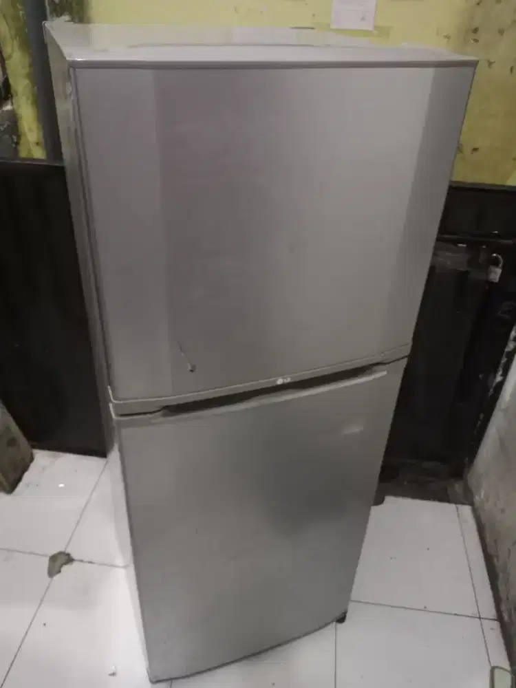 KULKAS LG 2 PINTU