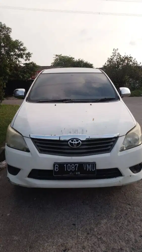 Toyota Kijang Innova J Bensin 2013 MT – KM 200RB