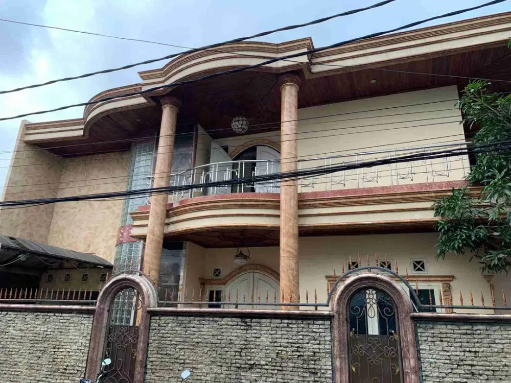 rumah hoek Buaran - duren sawit
dkt masjid