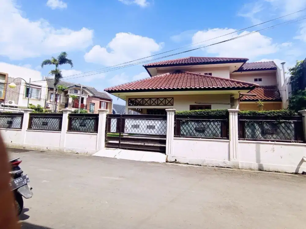 Dijual Rumah Suryalaya Cijagra Buah Batu Halaman Luas Lokasi Strategis