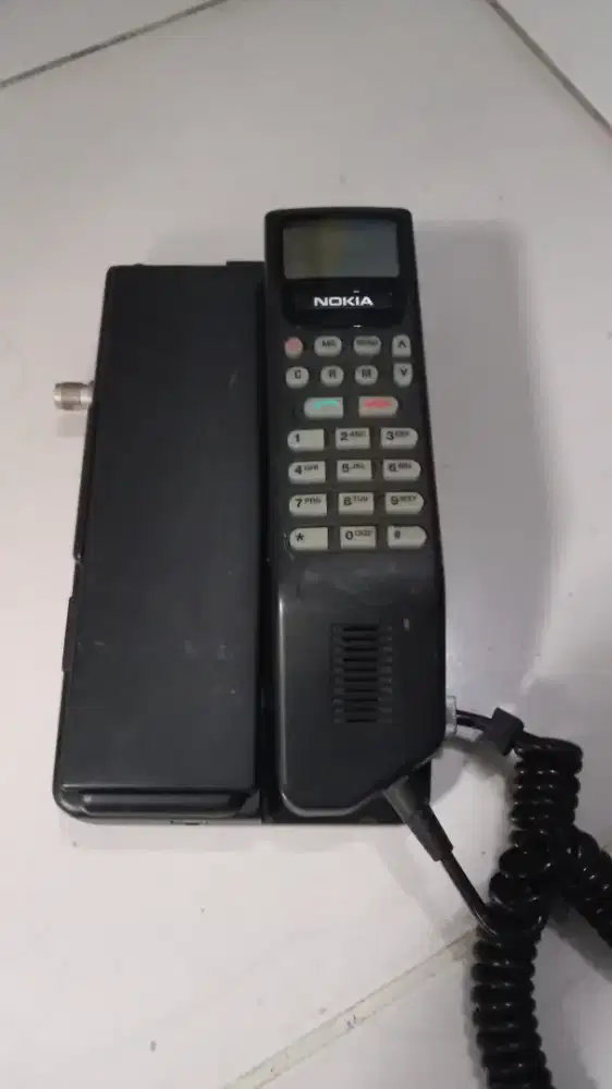 Telepon jadul antik