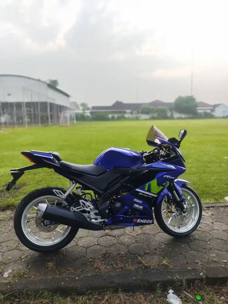 Yamaha R15 movistar