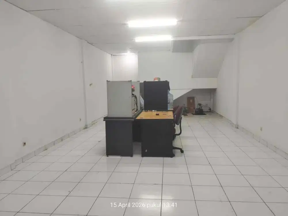 Sewa ruko 3 lantai di mekar wangi area ramai