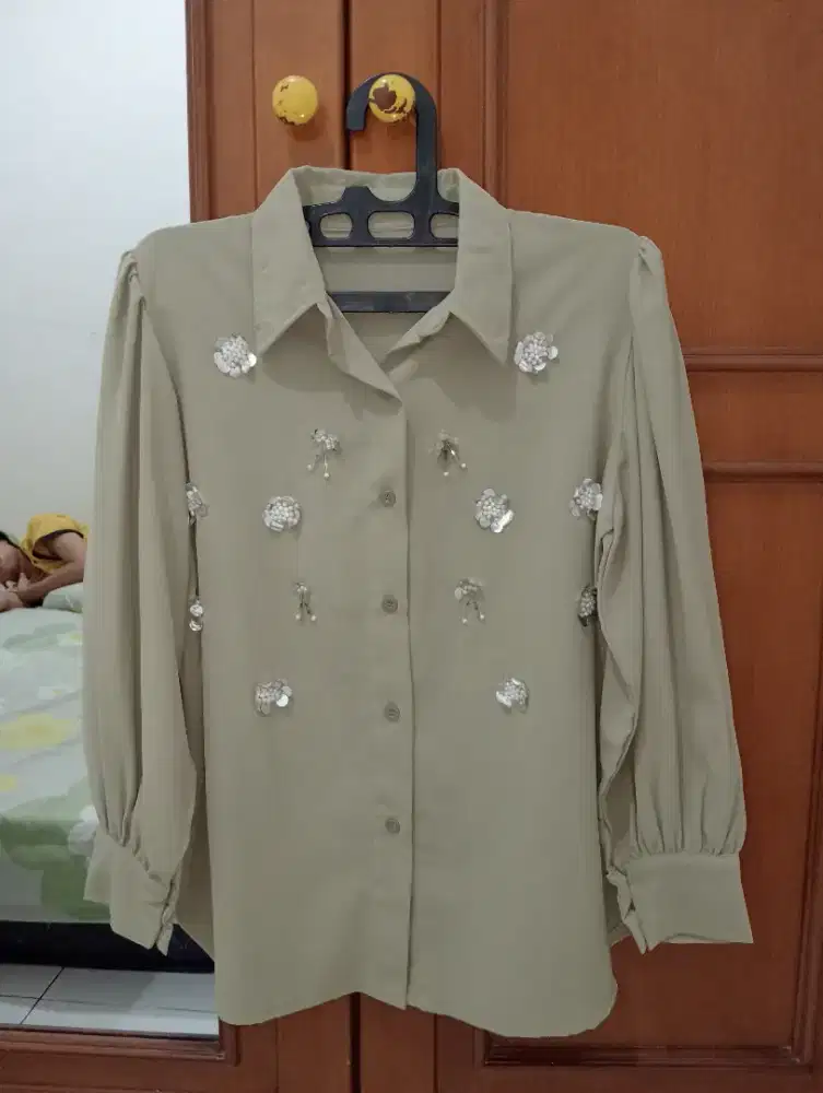 PRELOVED KEMEJA WANITA