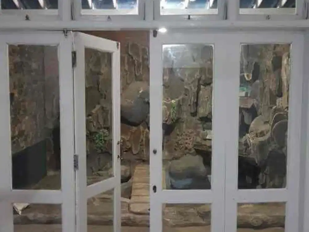 sewa rumah terawat dan bagus di taman rahayu