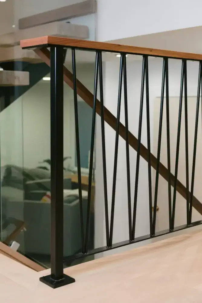 RAILING TANGGA MINIMALIS