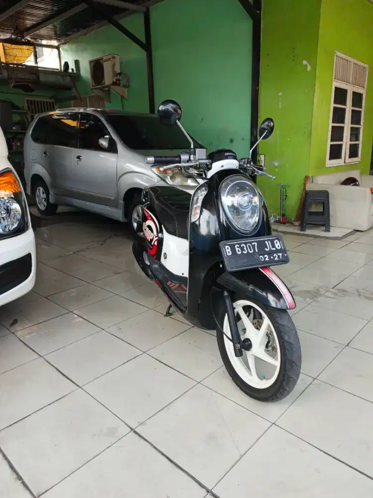 Honda scoopy 2016