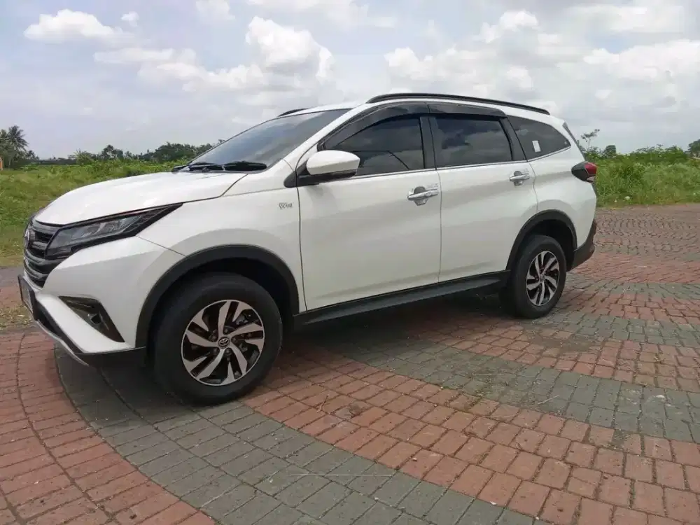 Dijual !! 
TOYOTA RUSH 1.5 G M/T Tahun 2019