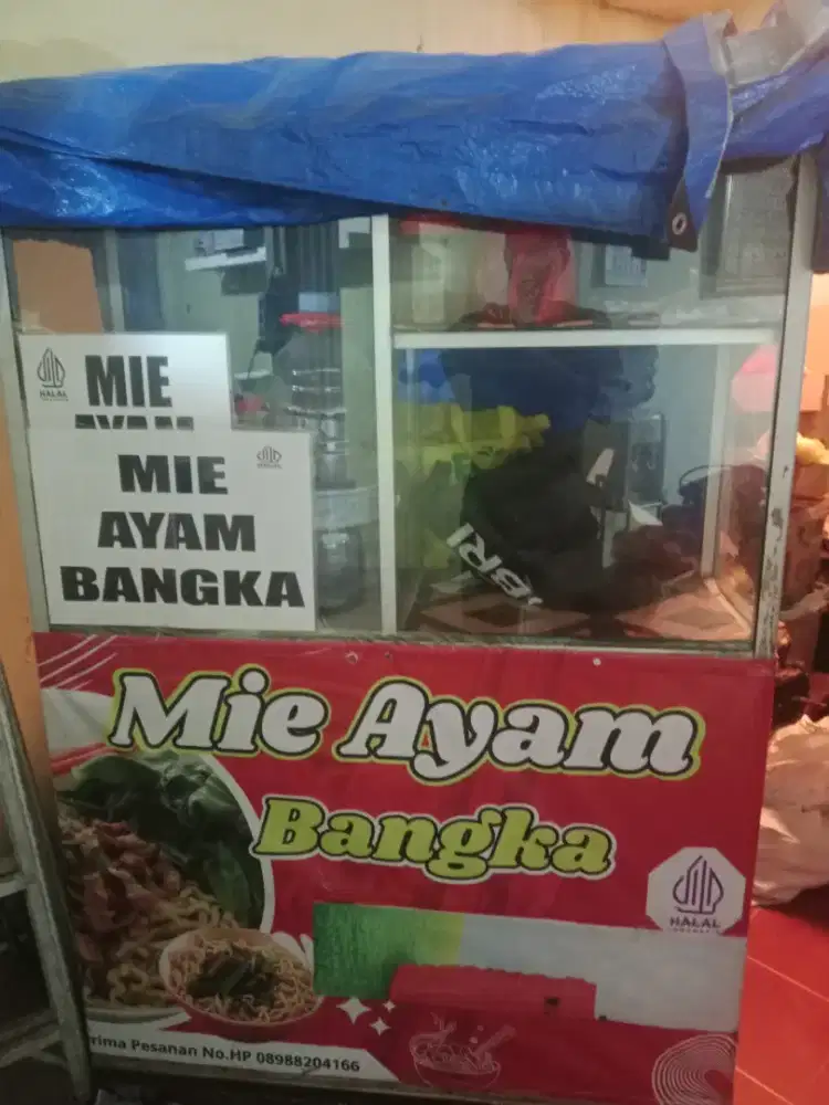 Etalase bekas masih bagus