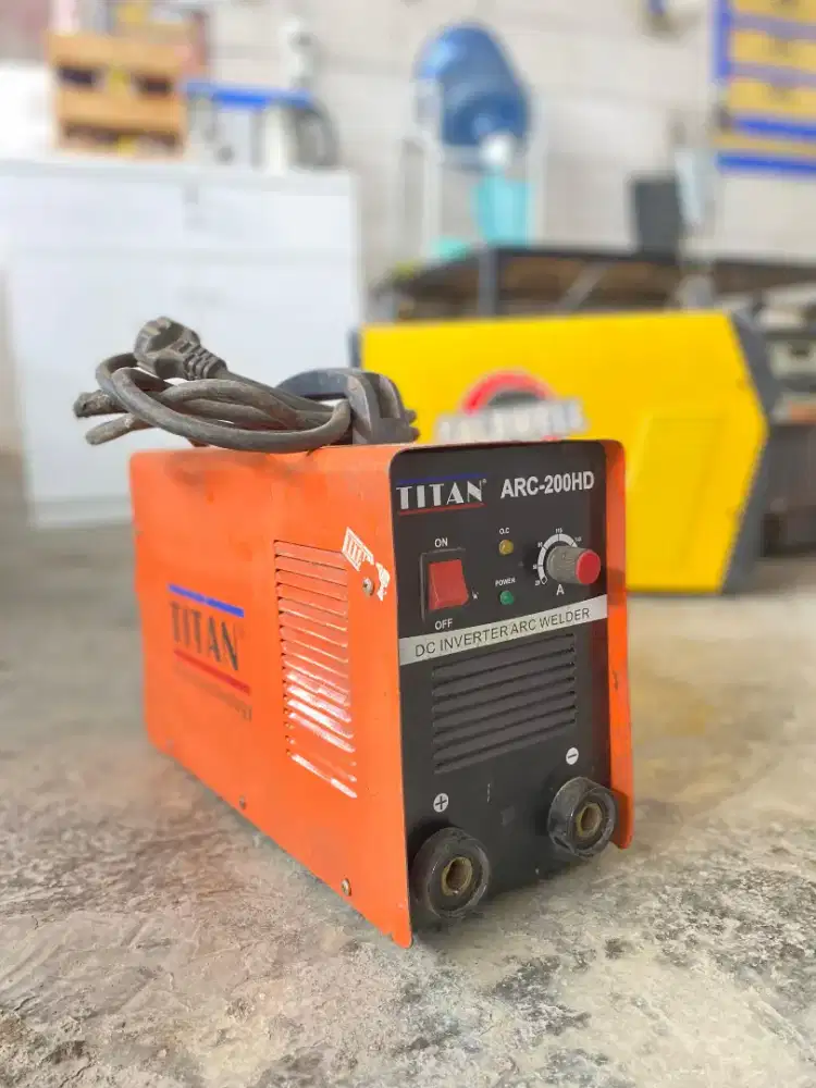 Mesin las bekas MMA 200 ampere Titan 1 phase SMAW STIK LISTRIK IGBT DC