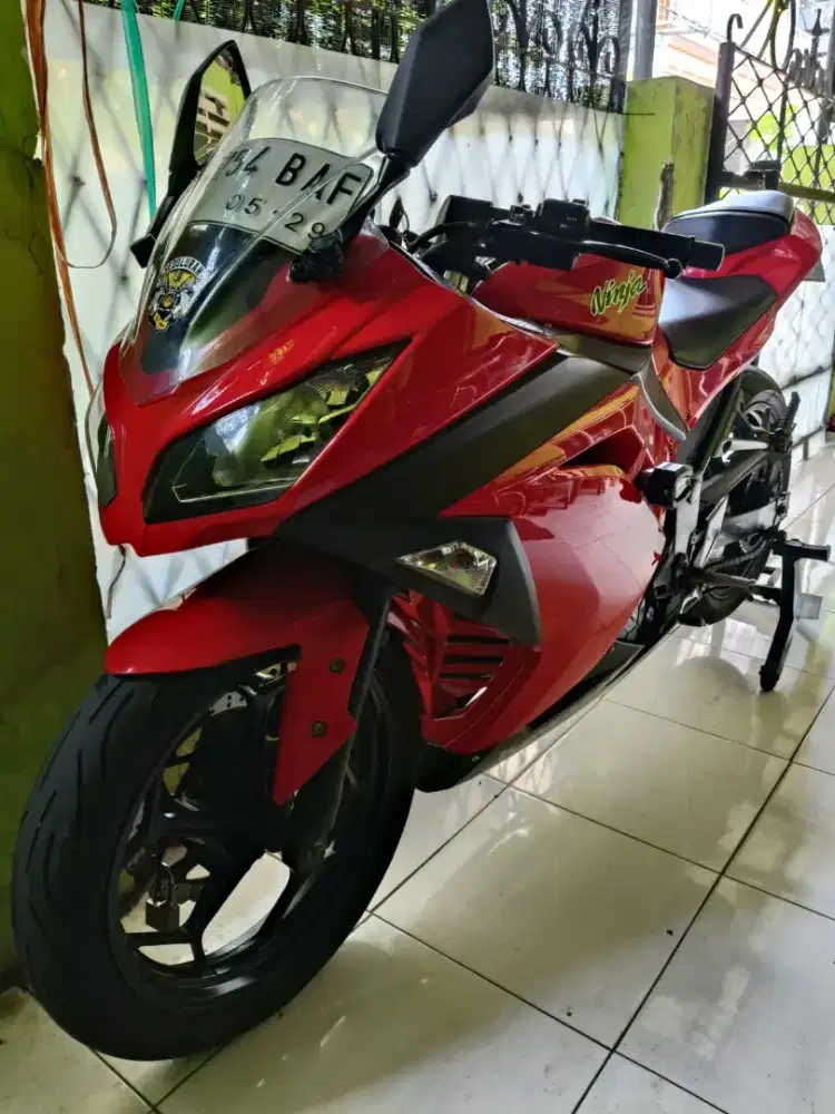 JUAl  Kawasaki ninja 250 tahun 2013 pemakaian 2014 Istimewa