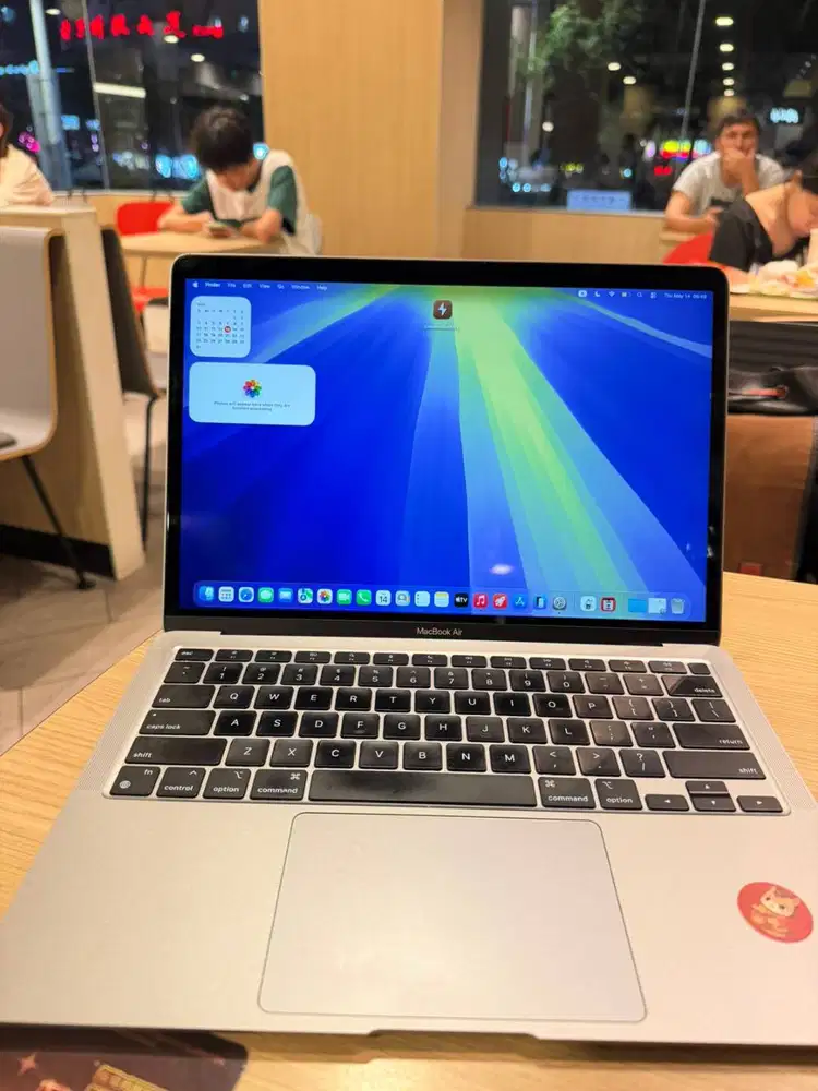 MacBook Air M1 8/256GB