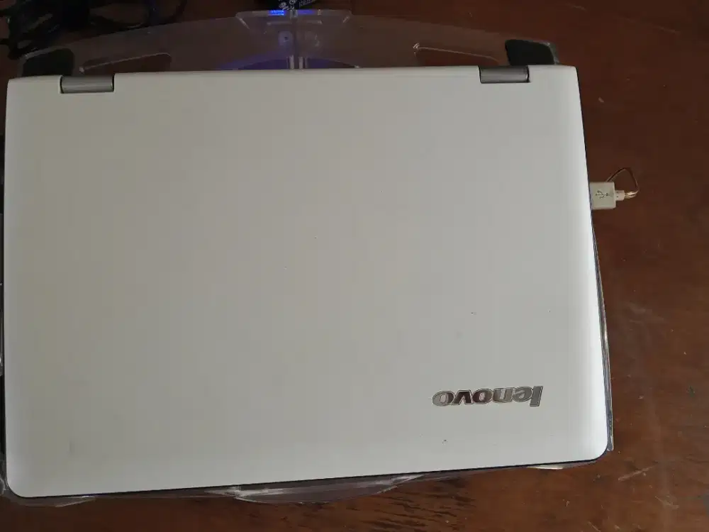 Lenovo IdeaPad 300s Ram 2GB HDD 500GB Win10 LTSC Lengkap Charger