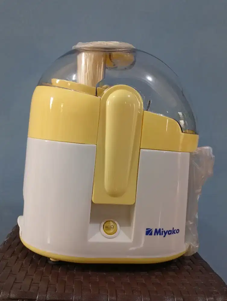 Juicer Miyako JE 507