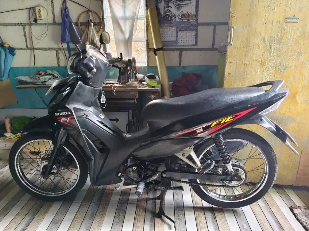 DIJUAL MOTOR HONDA REVO FIT