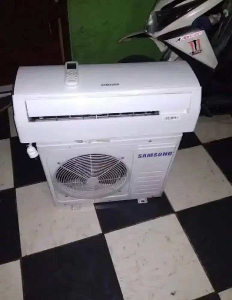 Menukari AC second