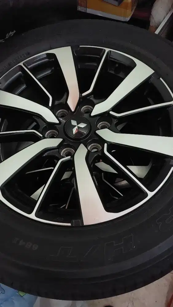Dijual Velg + ban pajero