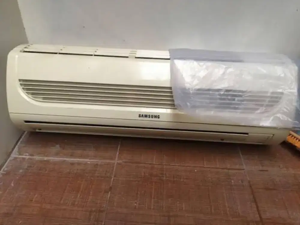 Menukari AC seken