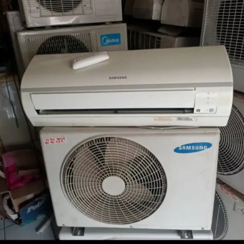 Menukari AC second