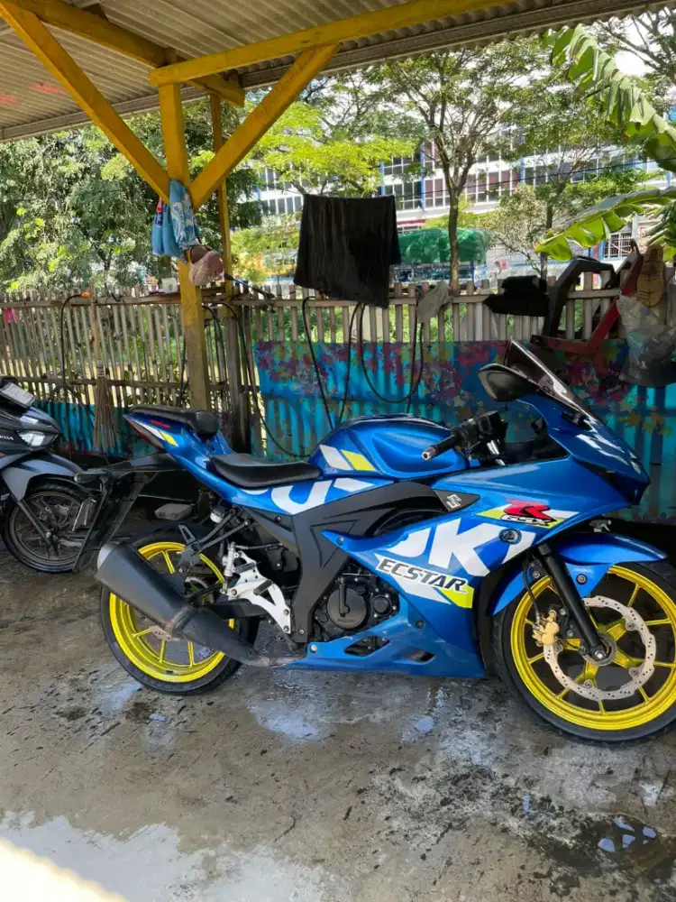 Mau jual motor Suzuki pemakaian pribadi
