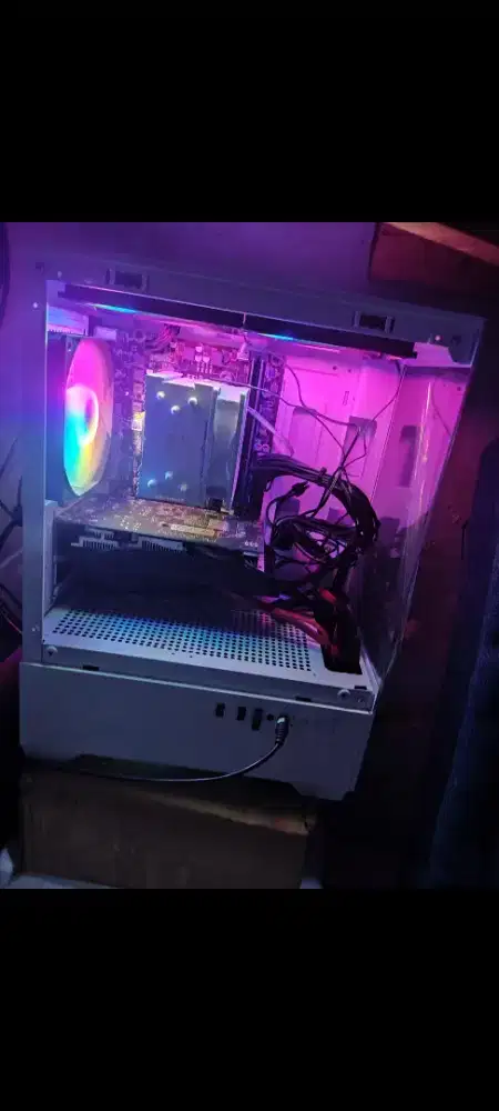 CPU RYZEN 7 5700X + RX 580 8GB