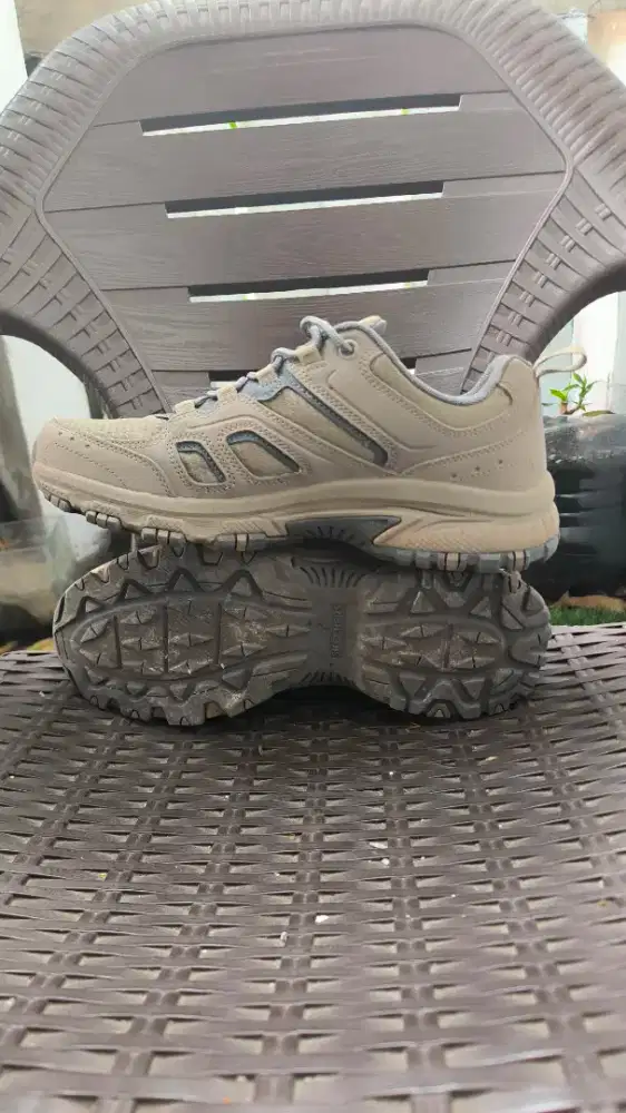 SEPATU Sketchers OUTDOR