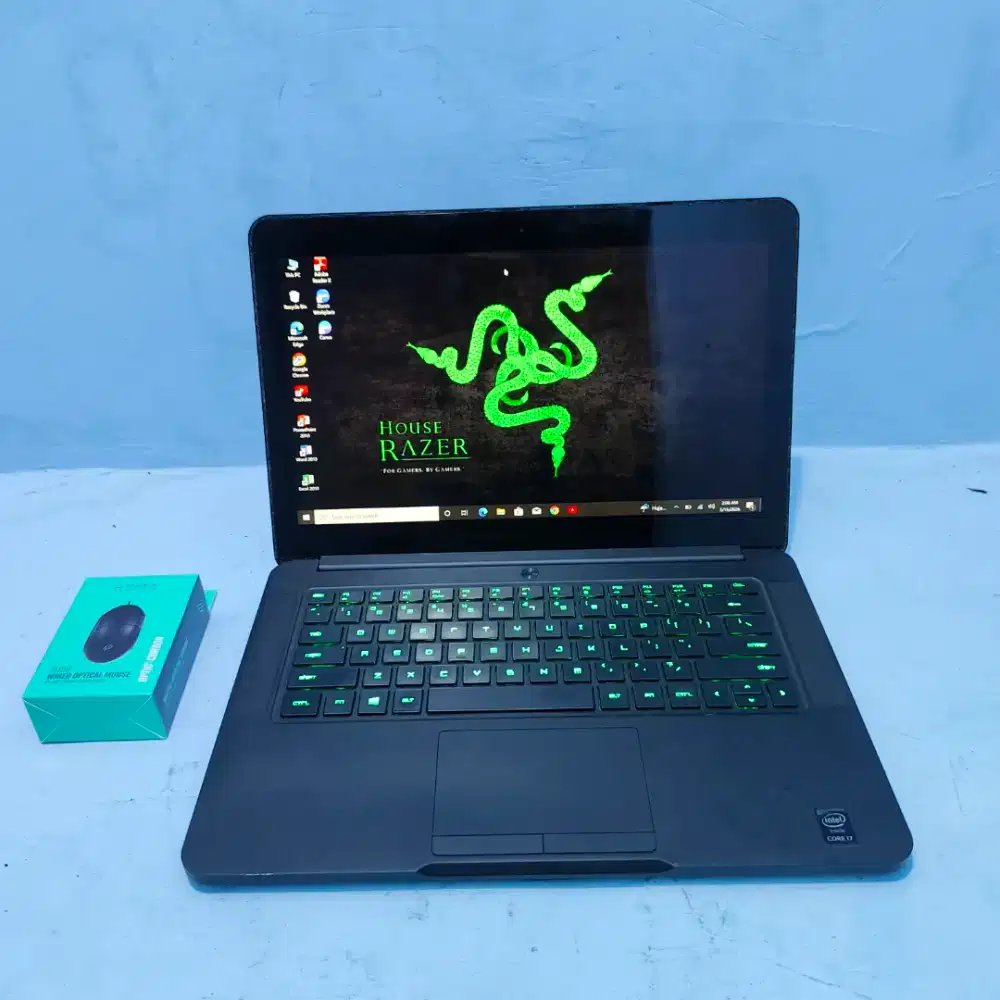 Laptop Gaming Razer Blade Slim Core i7 Gen 4 Ram 8GB Dual VGA