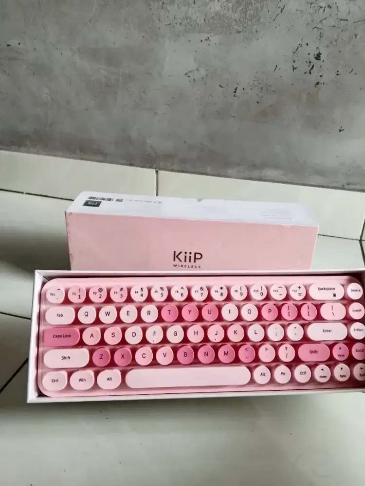 Keyboard bekas seperti baru